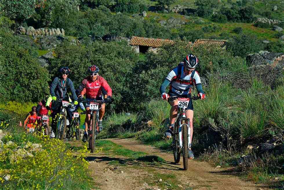 Duruelo de la Sierra estudia recorridos BTT para completar oferta turística