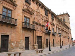 Los Juzgados, cerrados durante hora y media