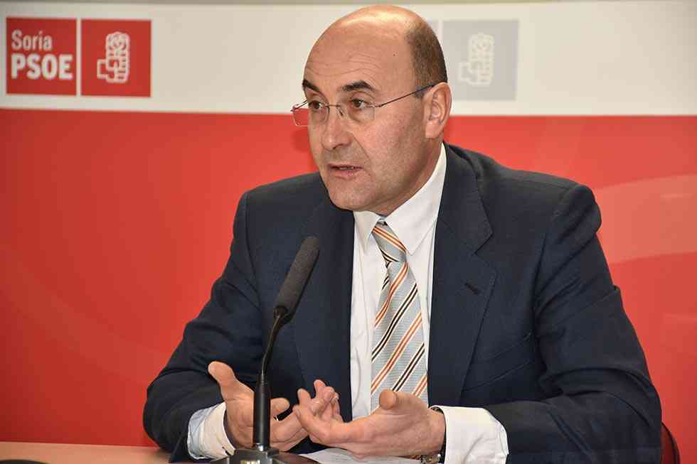 Moción socialista pide moratoria al Gobierno para nueva normativa de purines Moción socialista pide moratoria al Gobierno para nueva normativa de purines