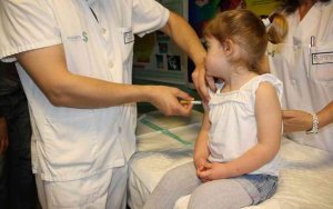 El PSOE censura que el consejero de Sanidad no dé solución para contratar pediatras