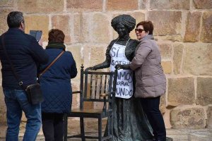 Las estatuas visibilizan la reivindicación de igualdad para las mujeres