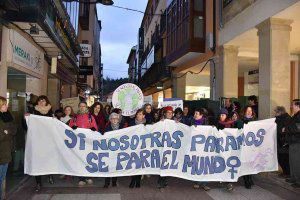 Soria sale a la calle para reivindicar el fin de discriminación a las mujeres Soria sale a la calle para reivindicar el fin de discriminación a las mujeres