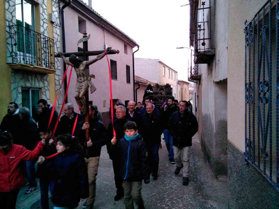 Torlengua, sin párroco en la procesión del Viernes Santo Torlengua, sin párroco en la procesión del Viernes Santo