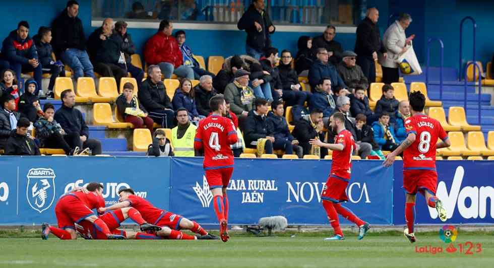 Al Numancia le sonríe la fortuna en Alcorcón Al Numancia le sonríe la fortuna en Alcorcón