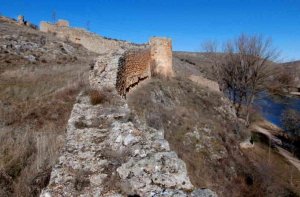 Soria rehabilitará un tramo de muralla que es propiedad del Estado