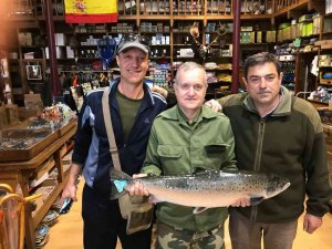 El segundo salmón más grande del Sella, para un durolense