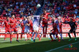 La afición española mete al Numancia en play-off