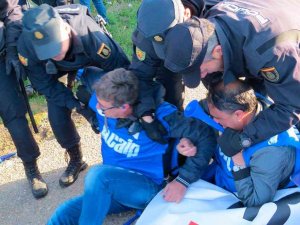 Concentración en el centro penitenciario contra brutalidad policial