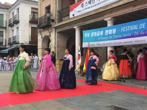 El Burgo acoge un festival de cultura tradicional coreana