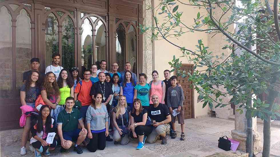 Cuarenta jóvenes sorianos peregrinan a Santiago Cuarenta jóvenes sorianos peregrinan a Santiago