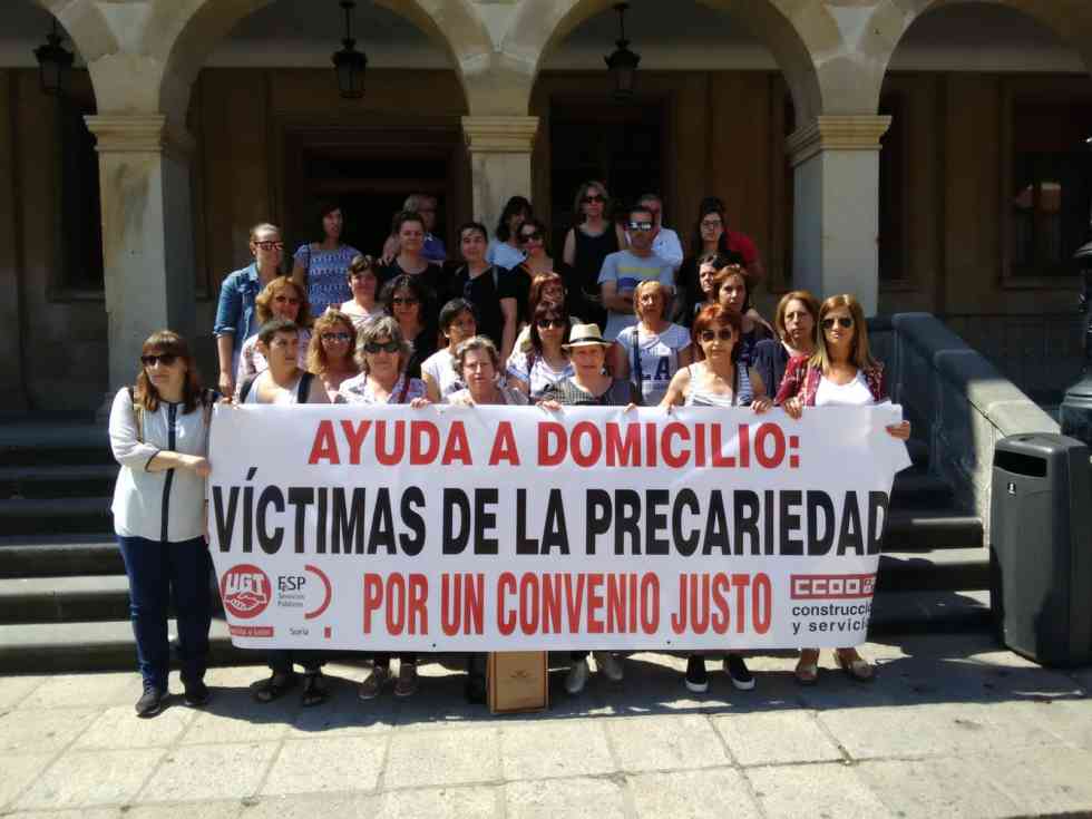 Las trabajadoras de ayuda a domicilio secundan la huelga Las trabajadoras de ayuda a domicilio secundan la huelga
