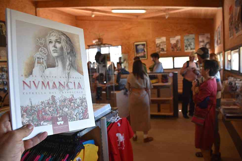 Setecientos visitantes conocen una Numancia insuflada de vida Setecientos visitantes conocen una Numancia insuflada de vida