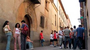 El rector de la USAL reconoce que EBAU penaliza a estudiantes de la región