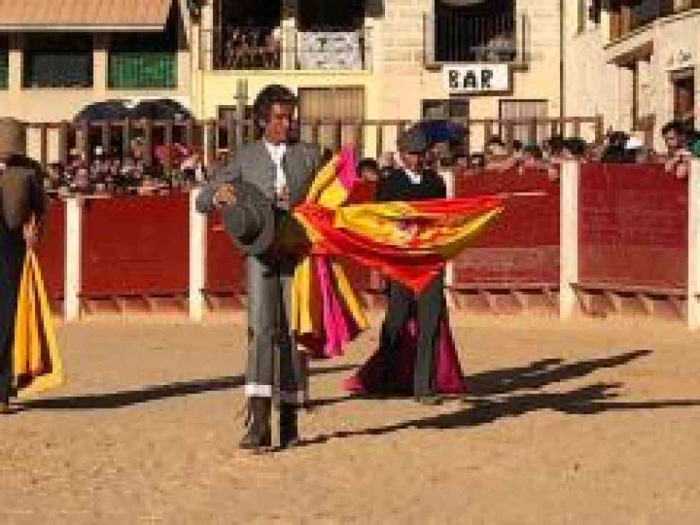 Rubén Sanz triunfa en el festival taurino de Peñafiel