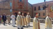 Cinco obispos en la celebración de San Pedro de Osma