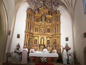 La Póveda estrena la reforma de su iglesia de San Salvador