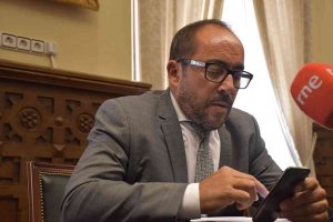 Rey: "El contrato con Aralia no tiene ni trampa ni cartón"