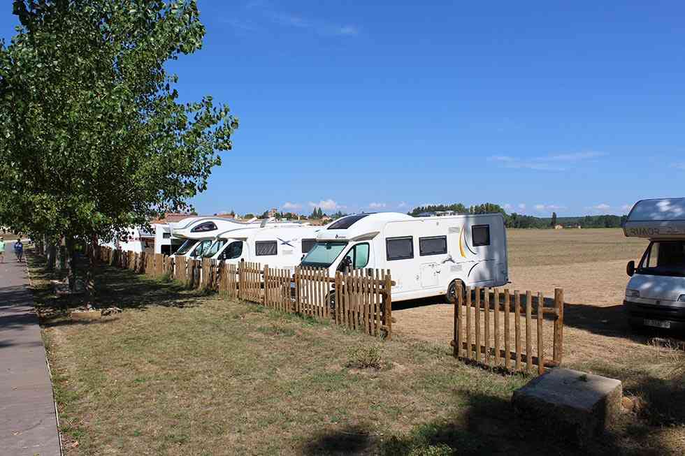 Quintana Redonda inaugura su área de autocaravanas Quintana Redonda inaugura su área de autocaravanas