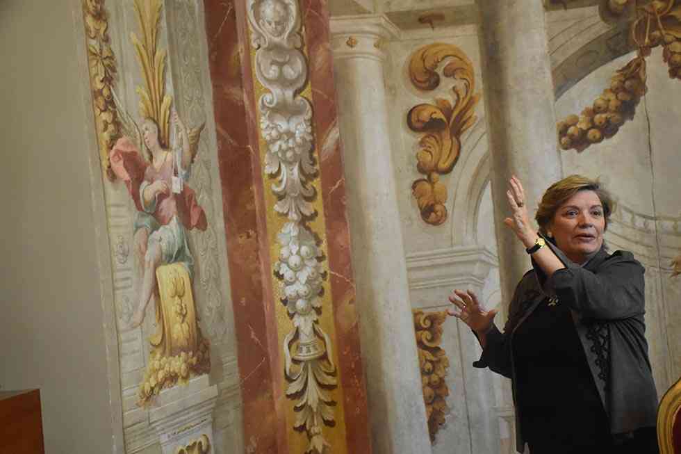 Un centenar de personas conocen el desconocido camarín de la Merced Un centenar de personas conocen el desconocido camarín de la Merced