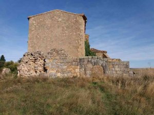 Rompen la puerta de la iglesia del despoblado de Masegoso