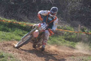 Un centenar de participantes en la XVII edición de Enduro Resistencia