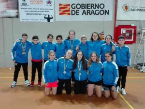 Ocho medallas del bádminton soriano en Alfajarín