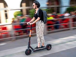 El CERMI advierte de peligro de bicicletas y patinetes en aceras