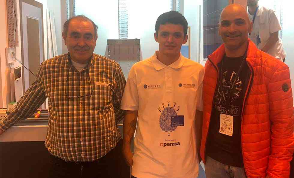 Un alumno del Pico Frentes opta a "Mejor instalador novel de España" Un alumno del Pico Frentes opta a "Mejor instalador novel de España"