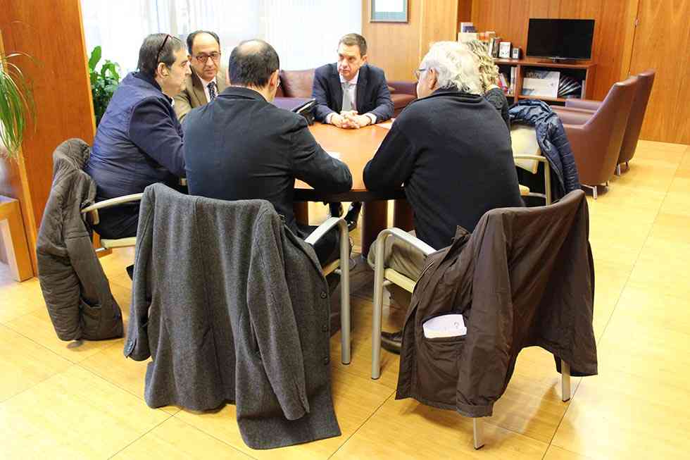 El nuevo comité ejecutivo de la Cámara se reúne con Junta y Subdelegación El nuevo comité ejecutivo de la Cámara se reúne con Junta y Subdelegación