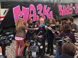 Renfe incrementa el gasto en la limpieza de graffitis