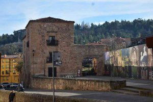 Los arquitectos piden un concurso para reordenar los antiguos cocherones 