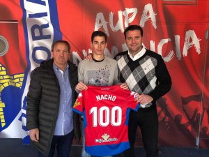 Nacho, cien partidos defendiendo la camiseta rojilla