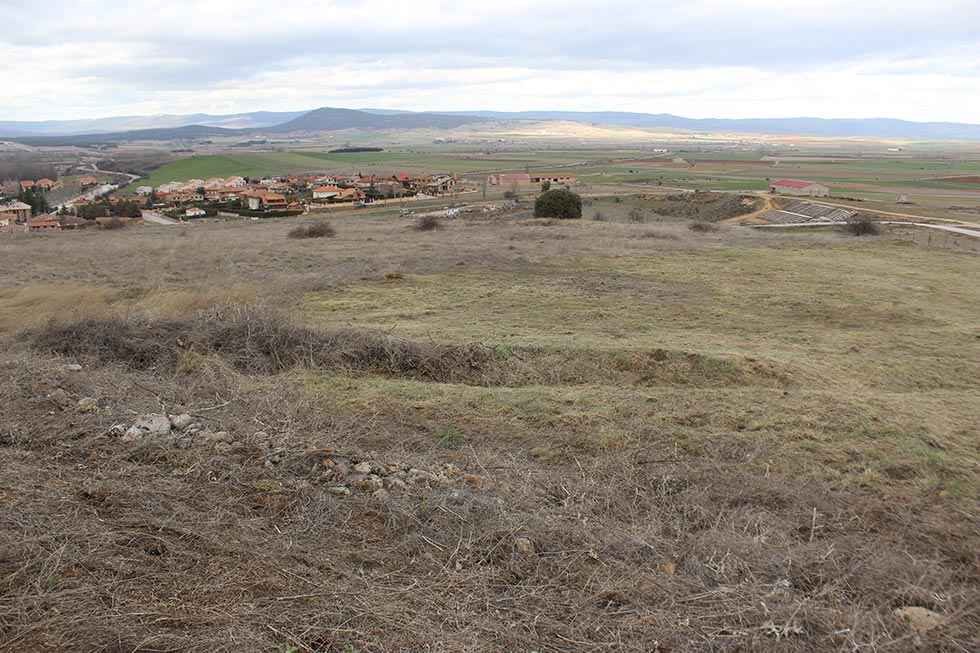 Tierraquemada limpia el yacimiento de Numancia