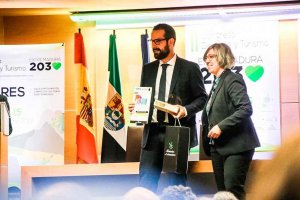Soria recoge el premio nacional "El anillo Deporte y Turismo"