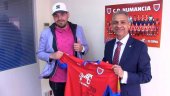 El Numancia entra en los eSports y ficha al 'gamer' Diego Torres