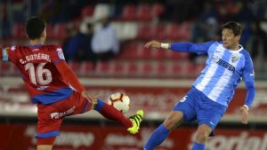 El Numancia choca contra los palos frente al Málaga