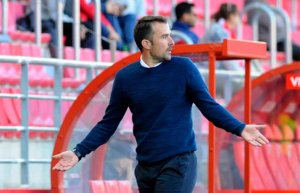 López Garai: "El equipo nota el ambiente del estadio"