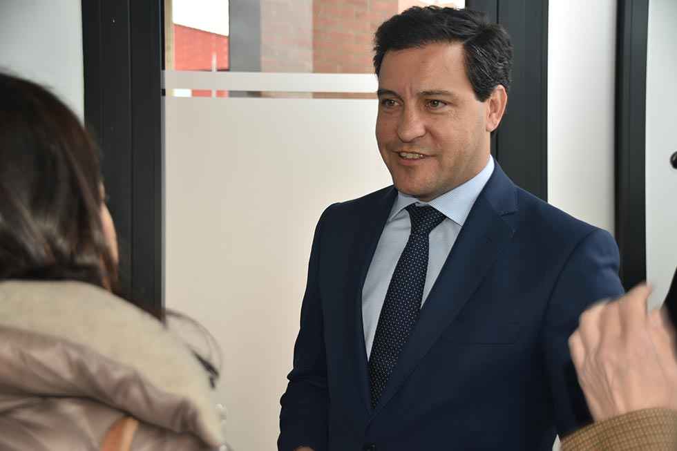 De la Hoz denuncia que encuesta de CIS está dirigida por Sánchez De la Hoz denuncia que encuesta de CIS está dirigida por Sánchez