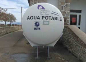 Fuentecantos instala un depósito de agua potable Fuentecantos instala un depósito de agua potable