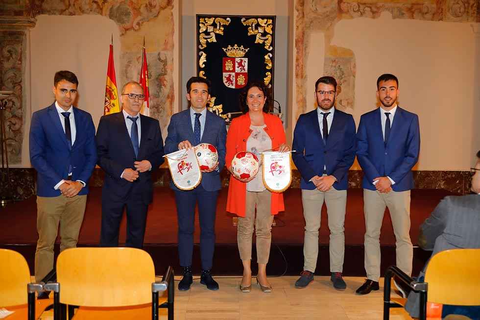 Reconocimiento para la selección absoluta de fútbol de Castilla y León Reconocimiento para la selección absoluta de fútbol de Castilla y León