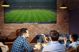 Desigual impacto económico de la retransmisión de fútbol en los bares