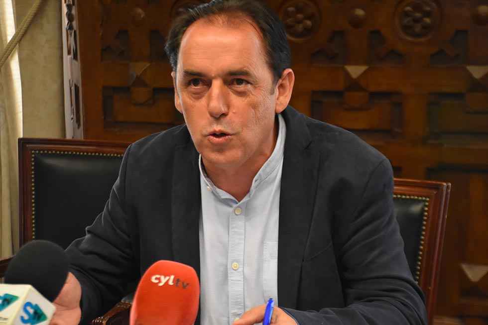 La Diputación constituye sus ocho comisiones informativas La Diputación constituye sus ocho comisiones informativas