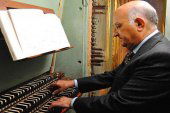 Concierto del organista Adalberto Martínez, a favor de Manos Unidas Concierto del organista Adalberto Martínez, a favor de Manos Unidas