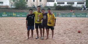 El Torrezno Mecánico, ganador del II Torneo de Balonmano Playa