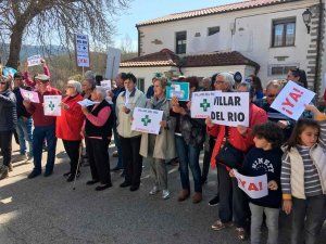 Nueva concentración por la reapertura de la farmacia de Villar del Río