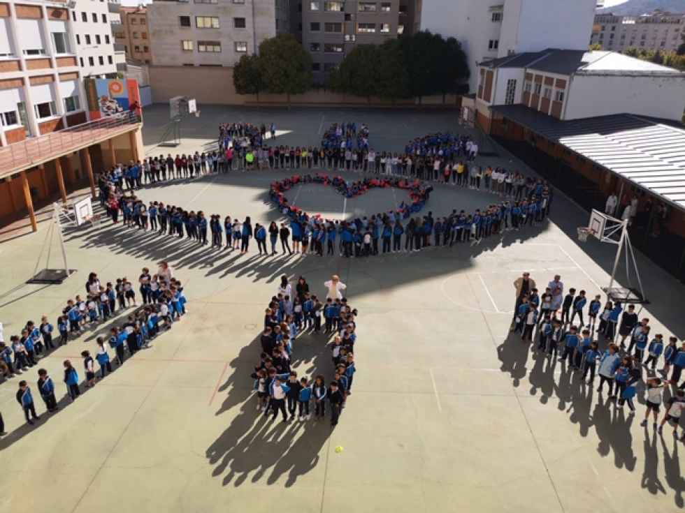 “Abre los ojos”, lema pastoral de Escolapias para este curso “Abre los ojos”, lema pastoral de Escolapias para este curso