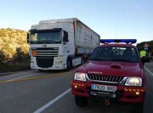 Incendio de un camión con baterías viejas de coches