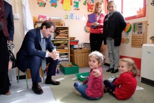 Mañueco garantiza las escuelas abiertas incluso con tres alumnos