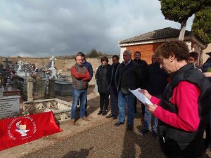 El PSOE homenajea a las víctimas del franquismo en Langa de Duero