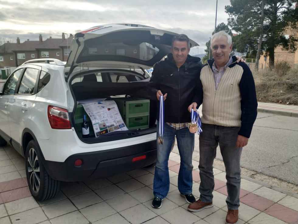 Medallas de Lafuente y Egea en Campeonato Ornitológico Internacional